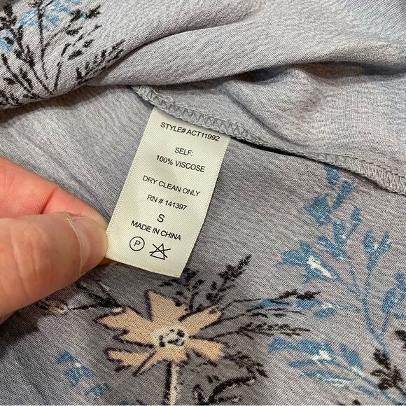 ASTR the Label Lavender Floral Off The Shoulder Top Size S - Picture 6 of 11